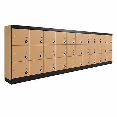 Sistema de lockers horizontales industriales con múltiples compartimentos para almacenamiento empresarial y logístico.
